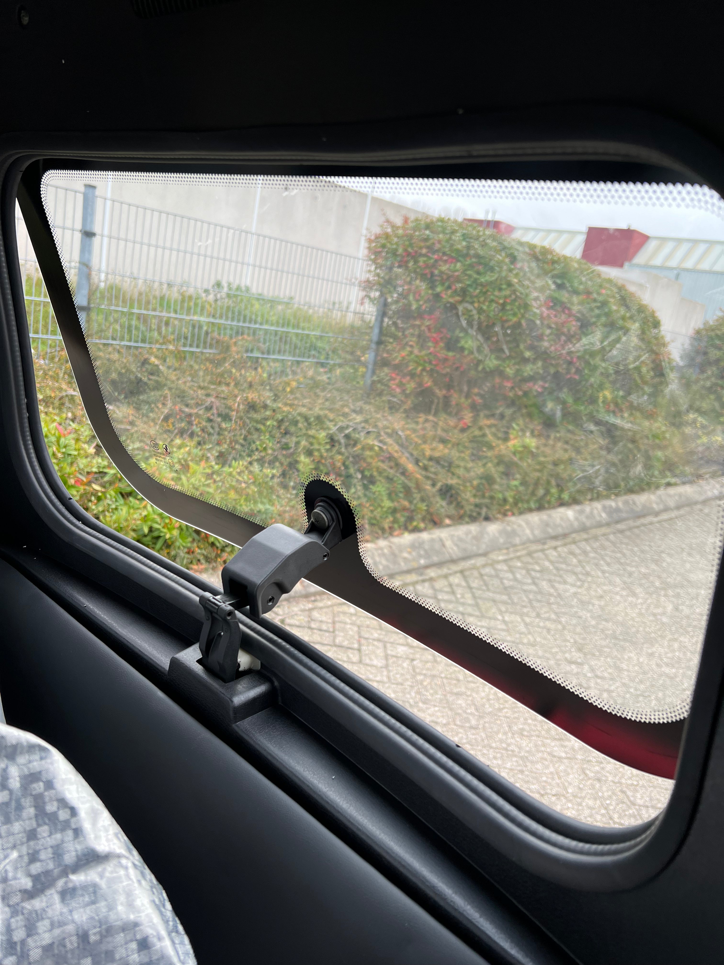 TTZ Elektrofahrzeug für Behinderte 2.0 – Schwarz