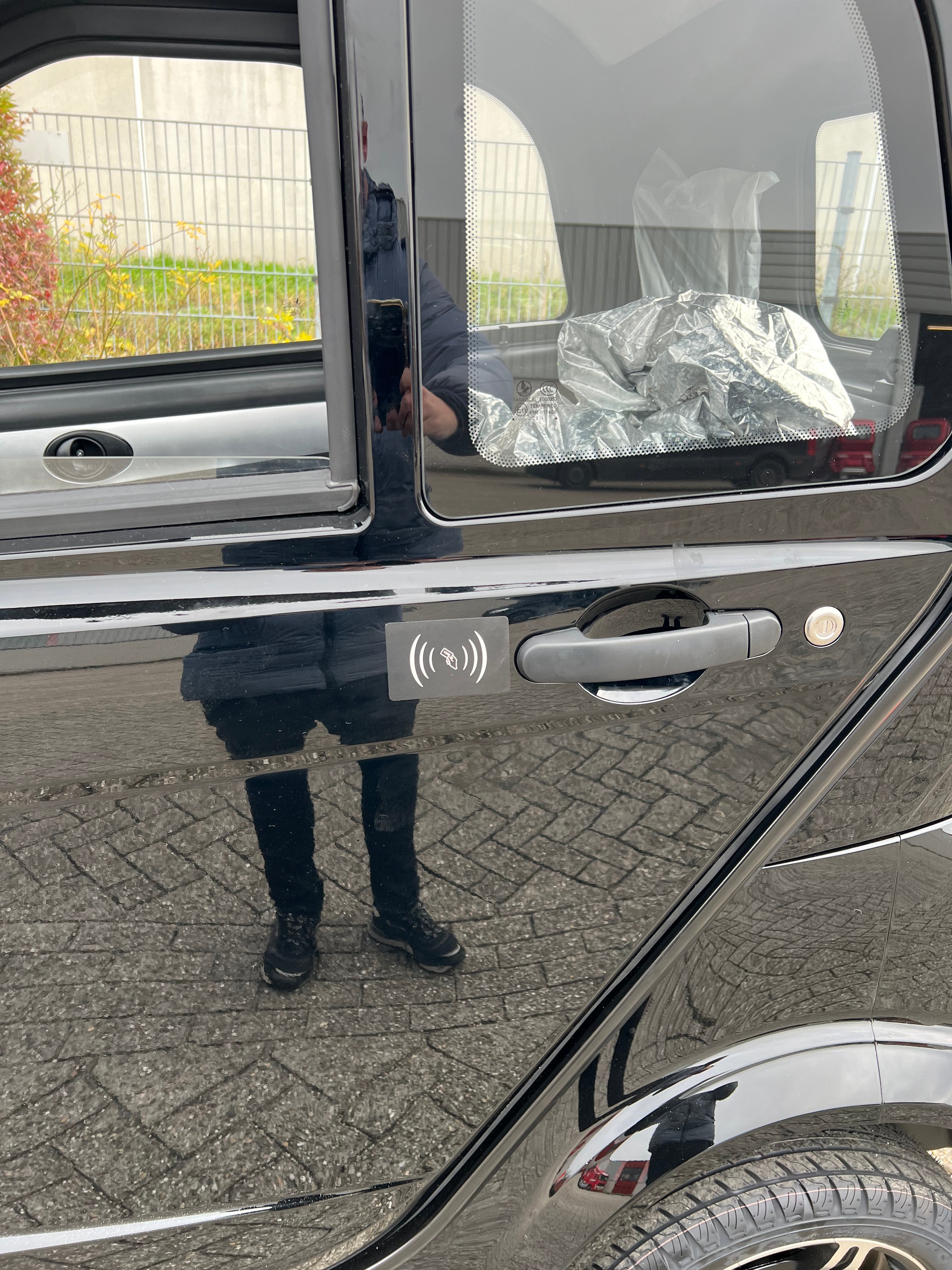 TTZ Elektrofahrzeug für Behinderte 2.0 – Schwarz