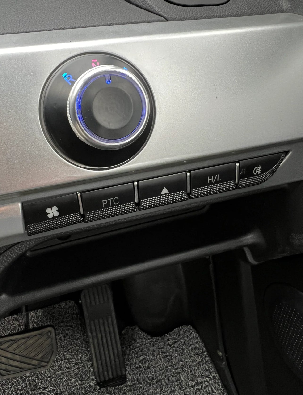 TTZ Electric Invalidevoertuig 2.0 - Schwarz - Elektrischer Invalidenwagen mit Fahrgeschwindigkeit - 45 km/h - Canta auto