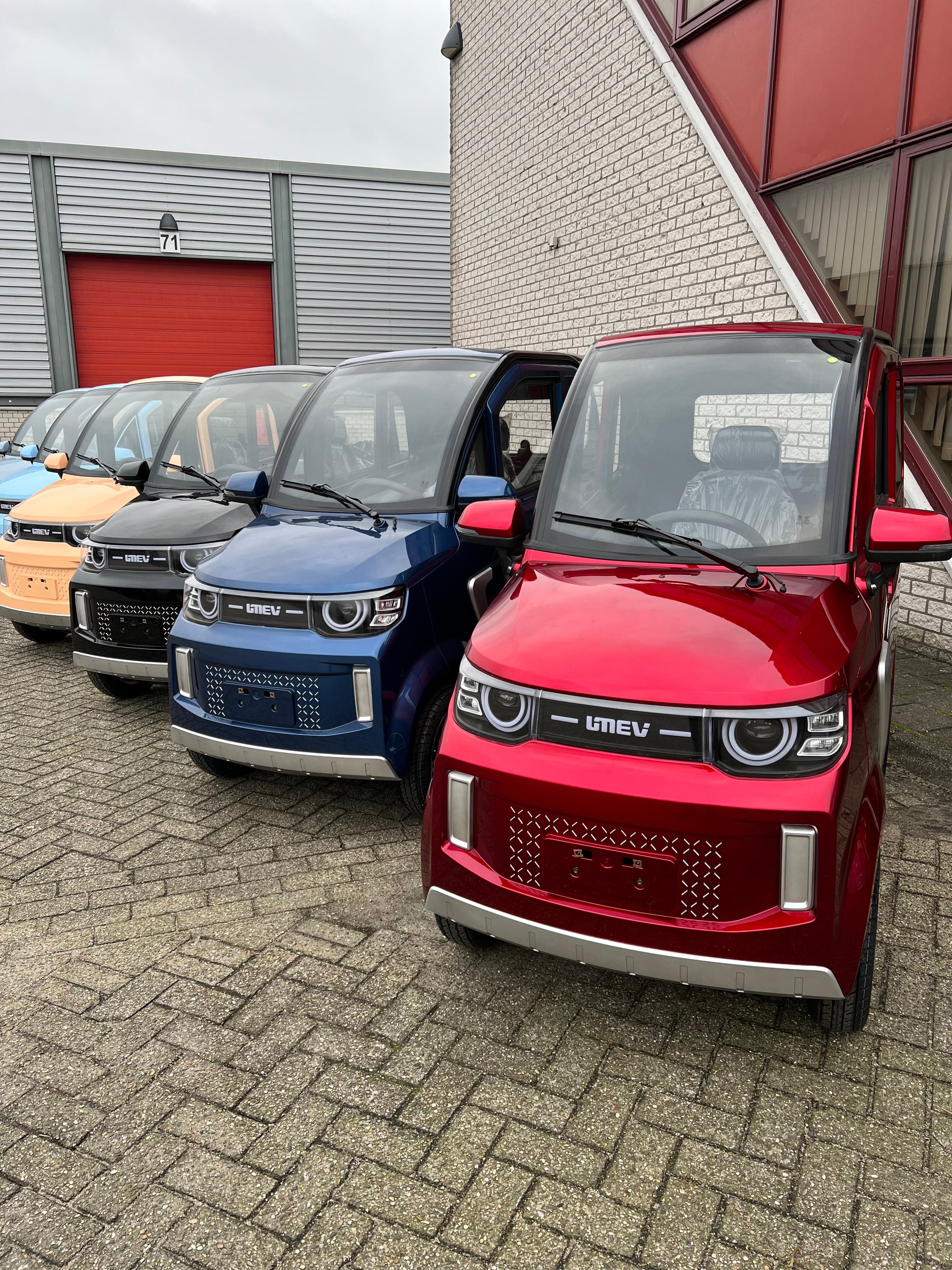 TTZ Elektrofahrzeug für Behinderte 2.0 – Rot