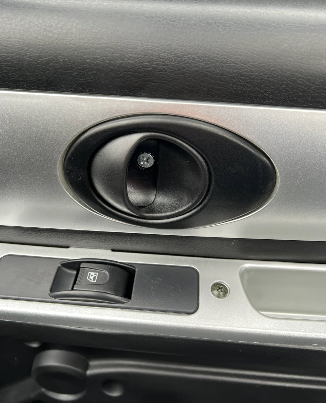 TTZ Electric Invalidevoertuig 2.0 - Schwarz - Elektrischer Invalidenwagen mit Fahrgeschwindigkeit - 45 km/h - Canta auto