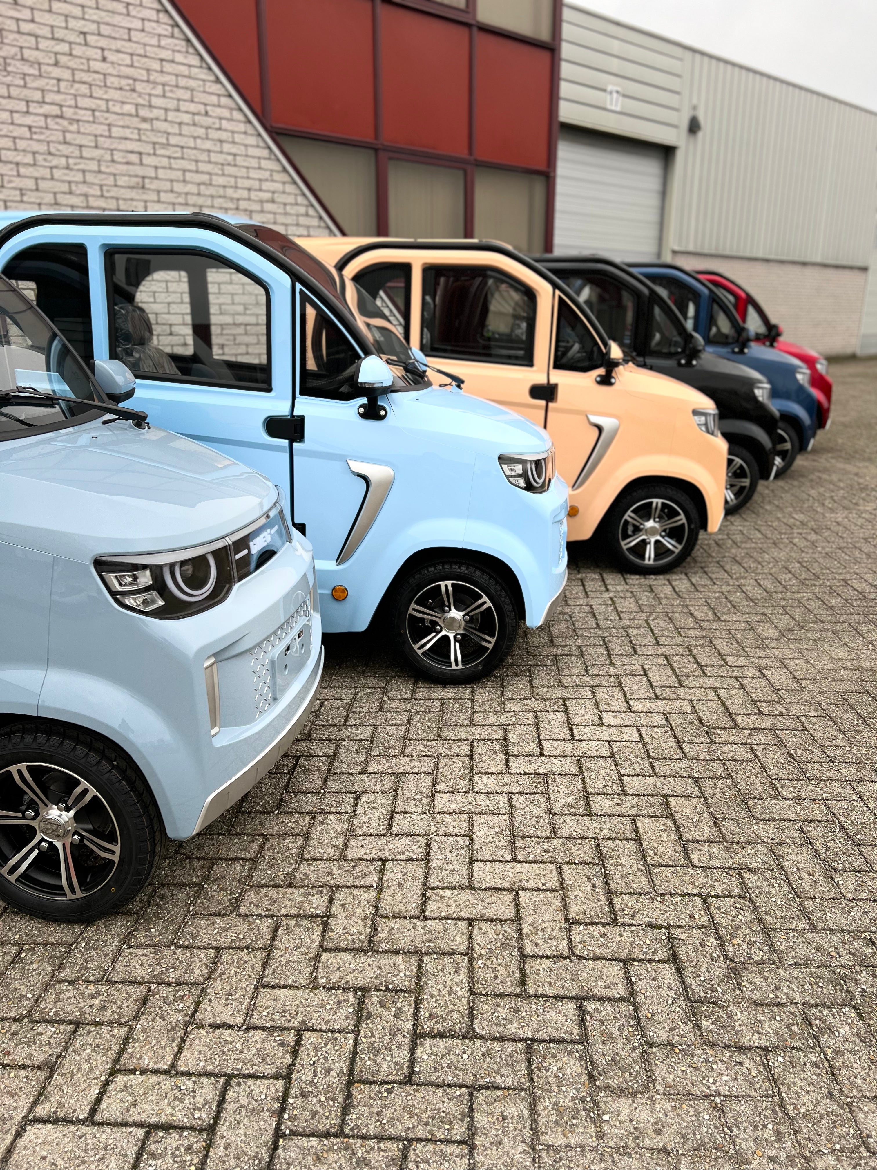 TTZ Elektrofahrzeug für Behinderte 2.0 – Rot