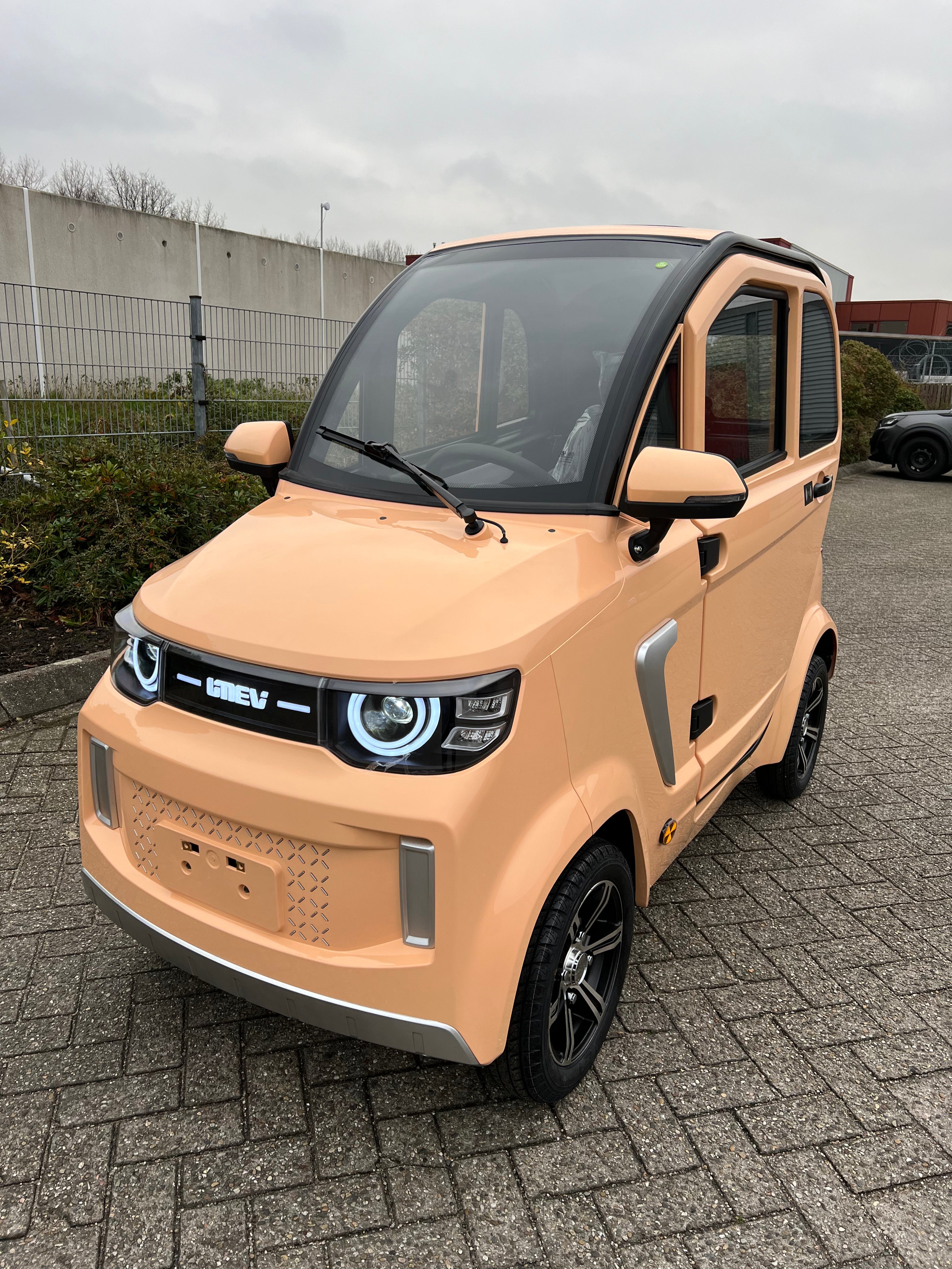 TTZ Elektrofahrzeug für Behinderte 2.0 – Braun/Orange
