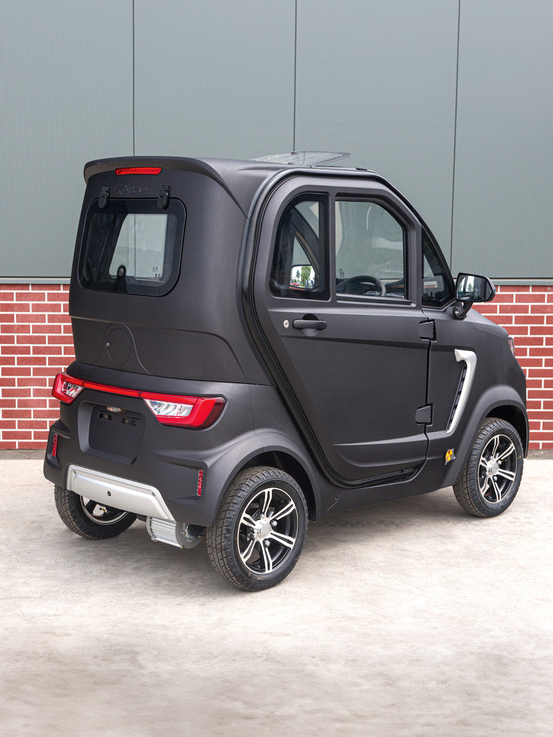 TTZ Elektrofahrzeug für Behinderte 2.0 – Schwarz