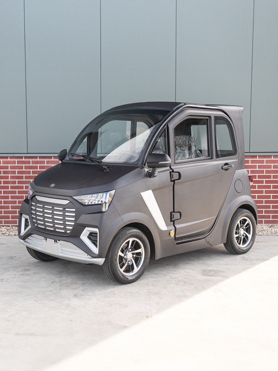 TTZ Elektro-Stadtauto für 4 Personen