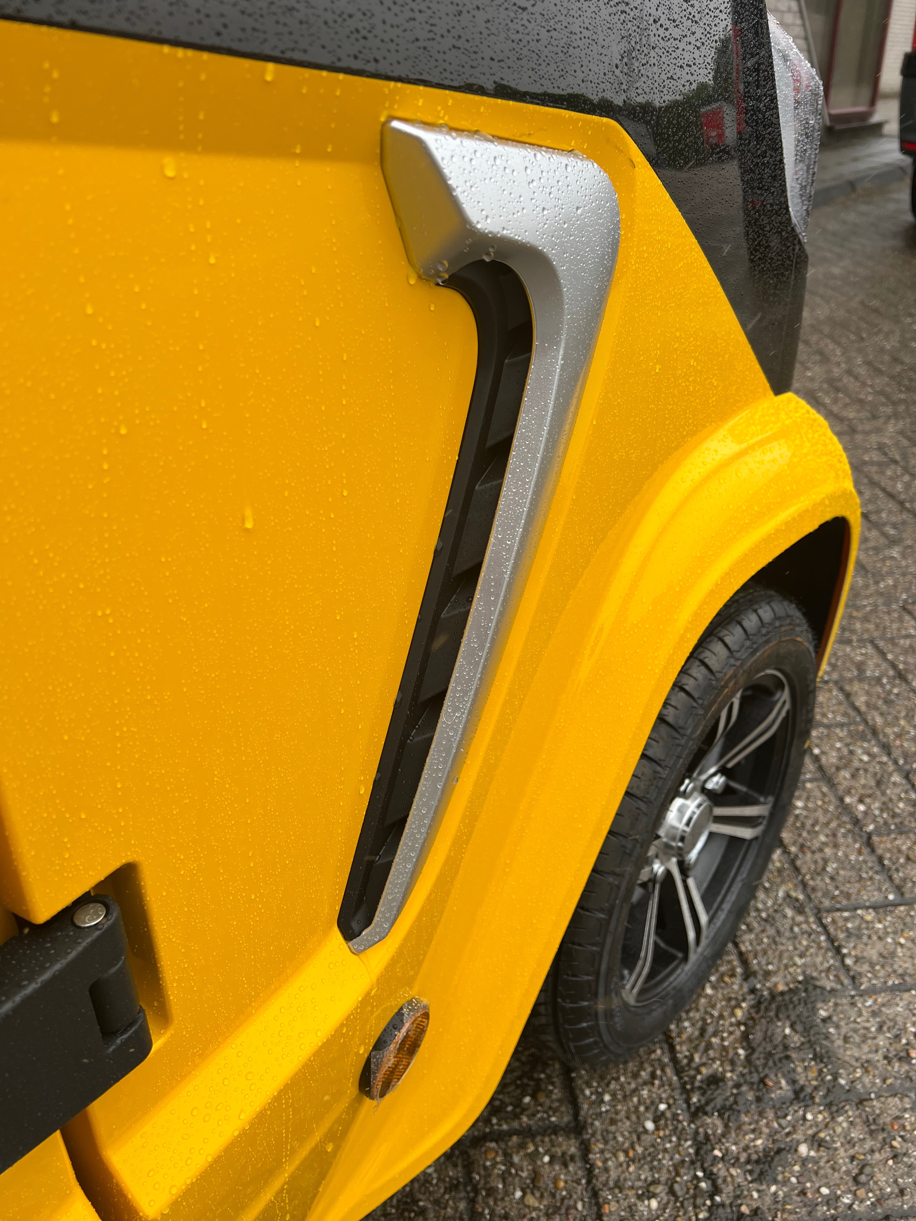 TTZ Elektrofahrzeug für Behinderte 1.0 – Gelb