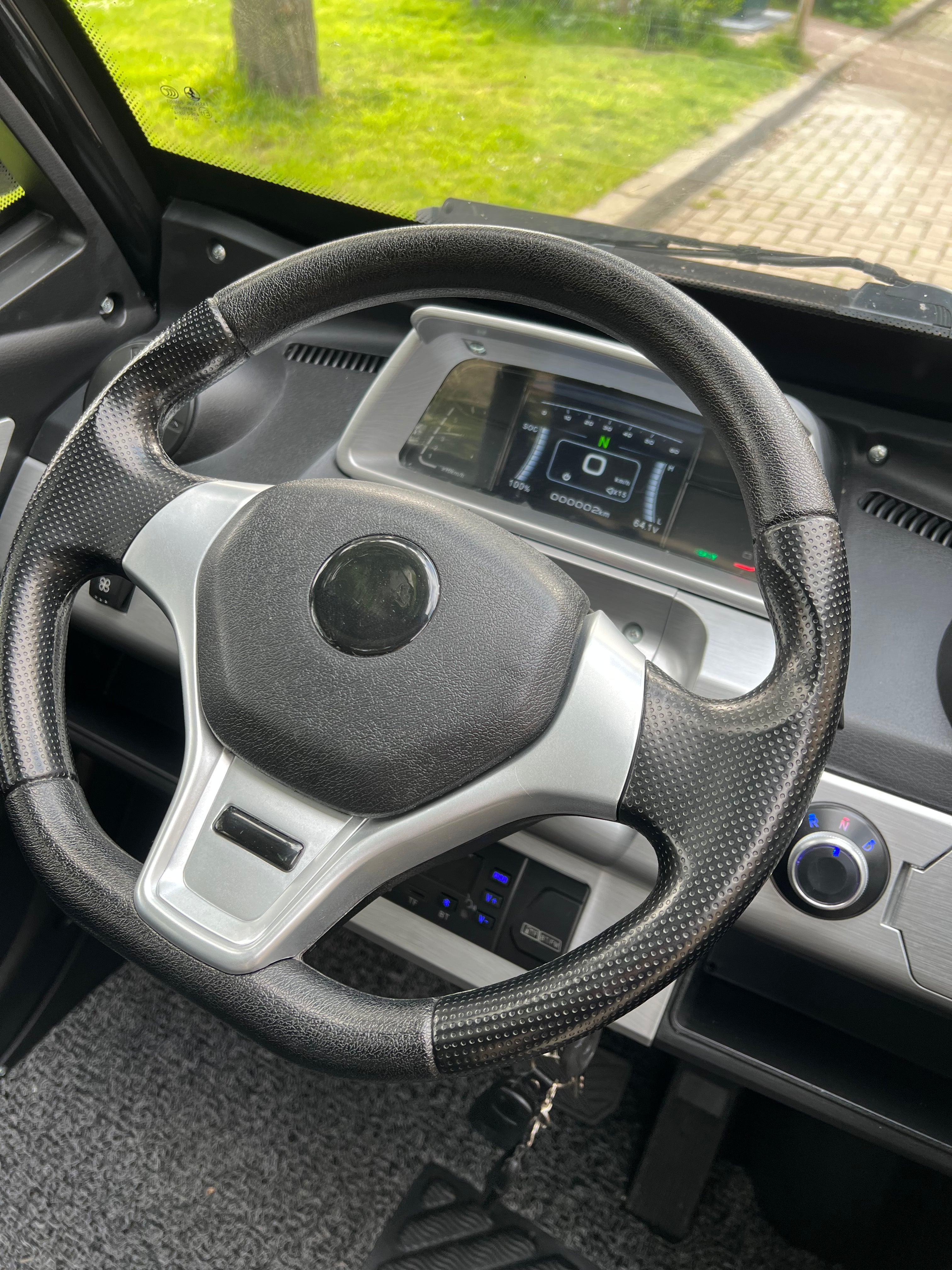 TTZ Elektrofahrzeug für Menschen mit Behinderungen 1.0 – Beige