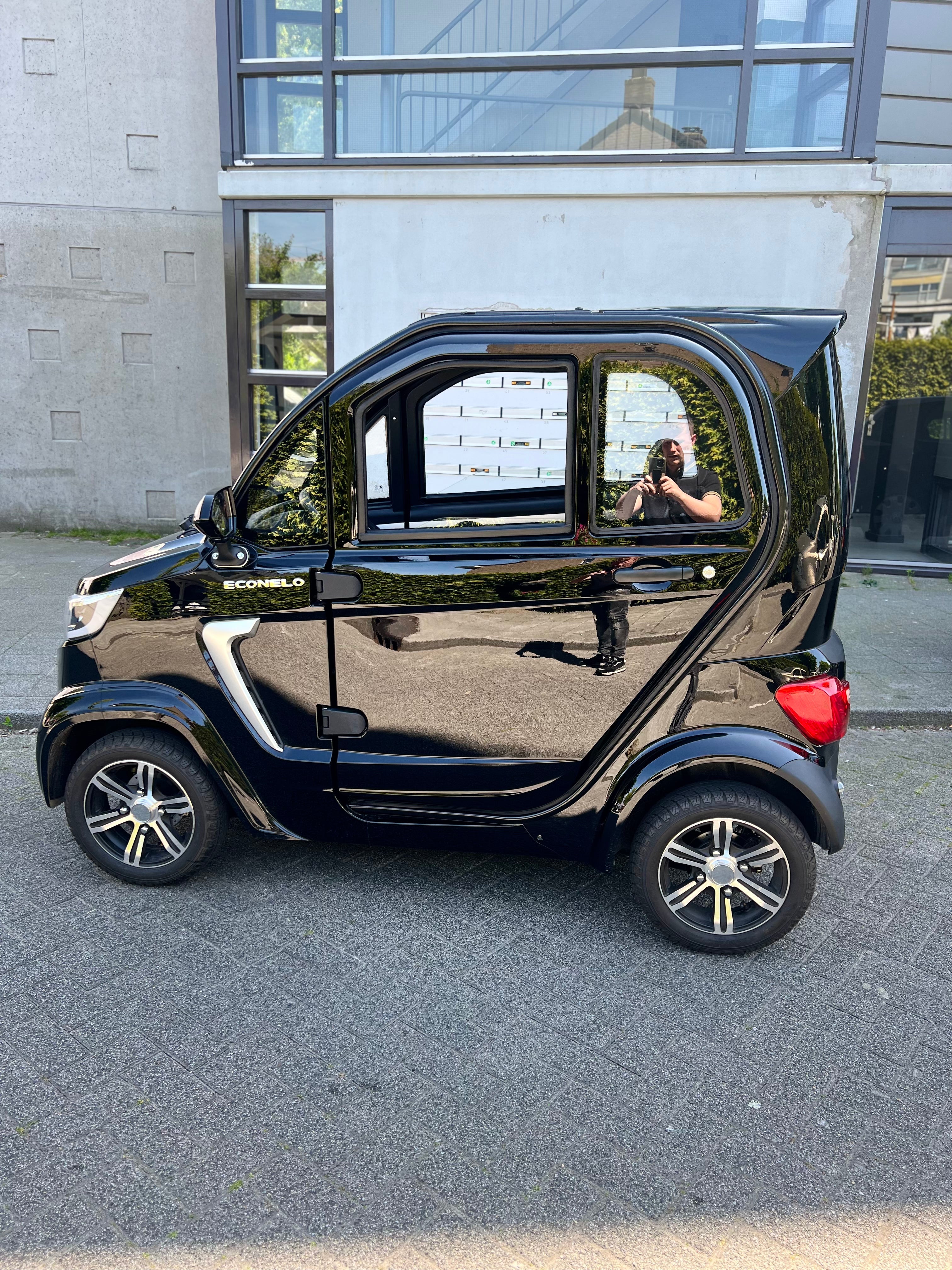 TTZ Elektrofahrzeug für Behinderte 1.0 – Schwarz